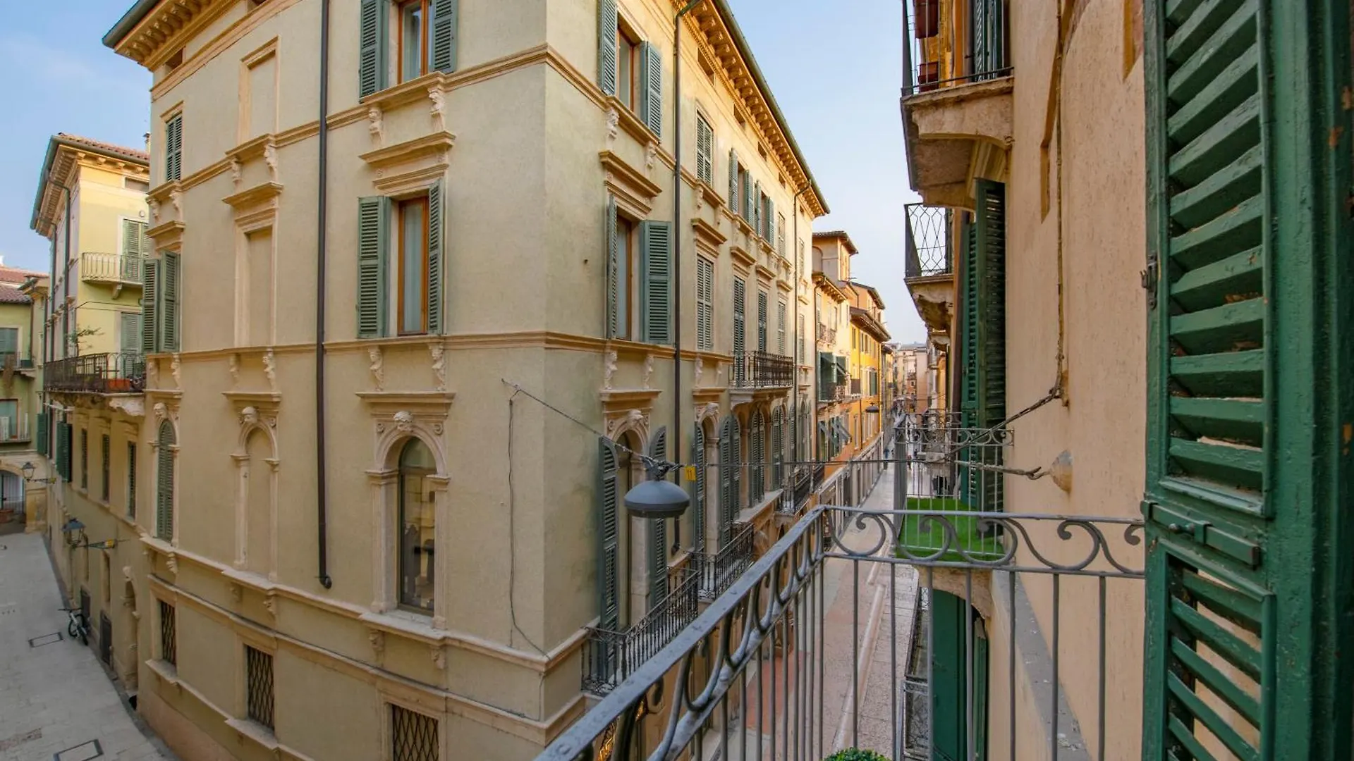 Palace Home Mazzini Verona Center Apartment