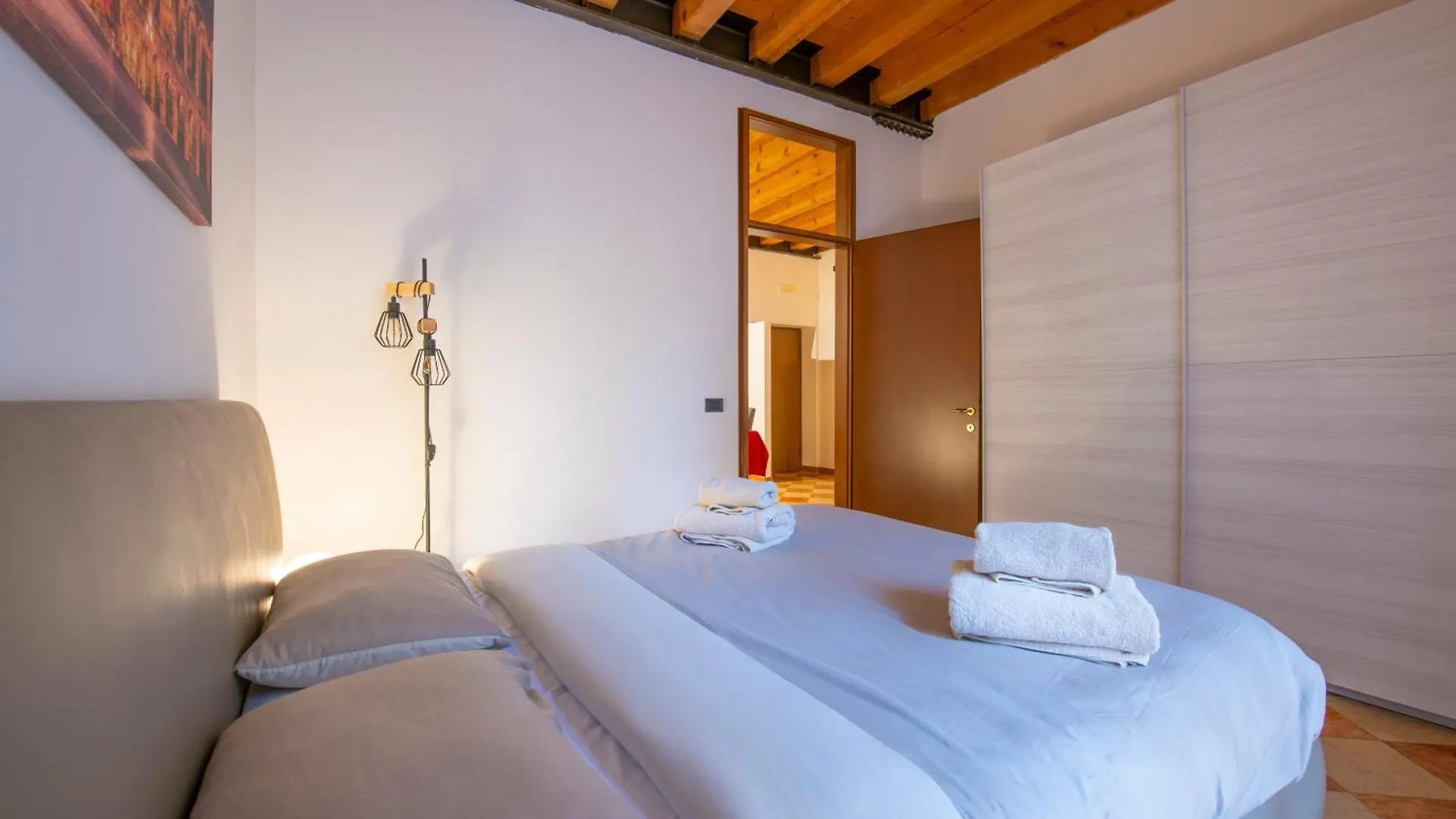 Palace Home Mazzini Verona Center Apartment