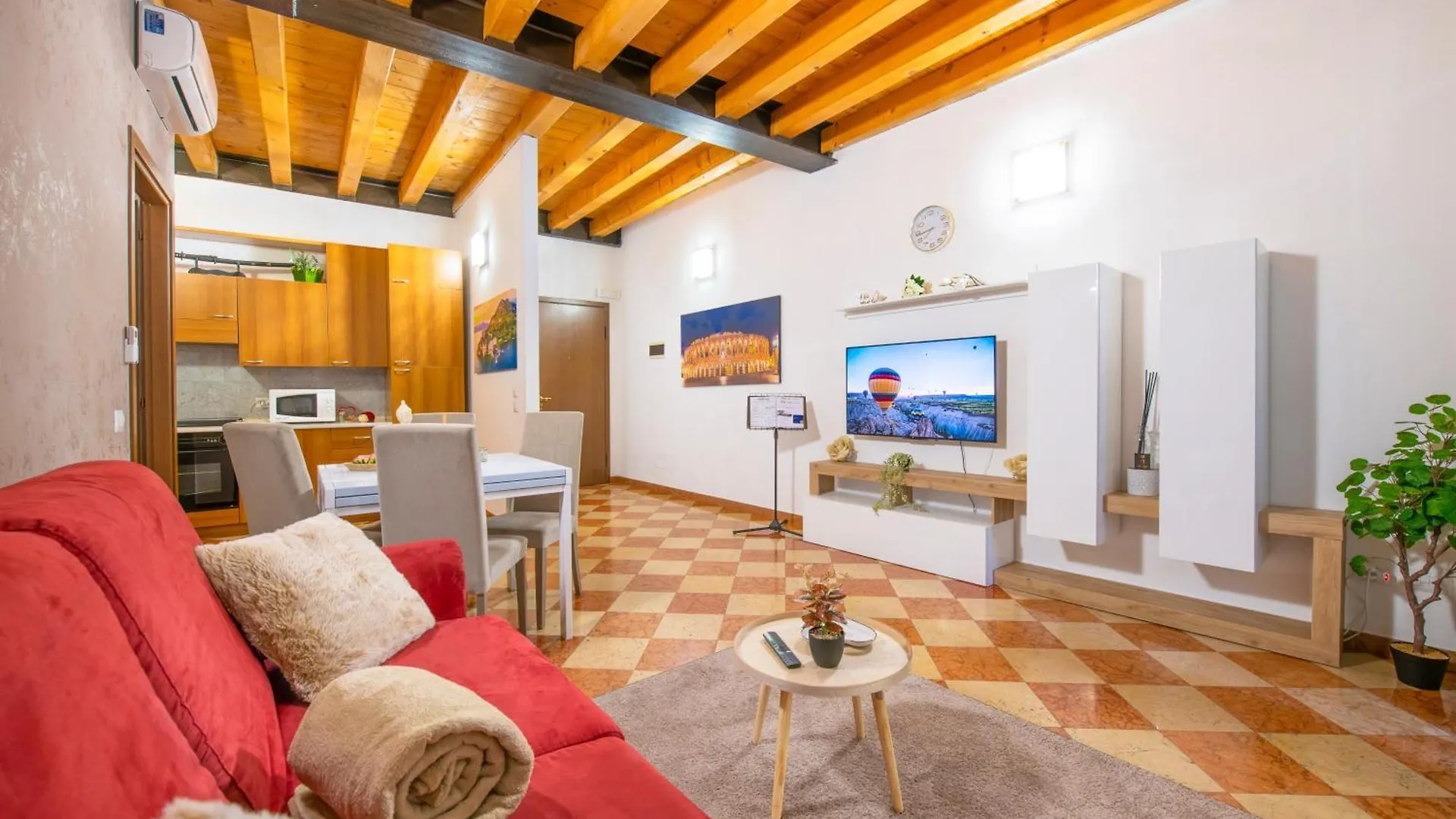 Apartment Palace Home Mazzini Verona Center Italy