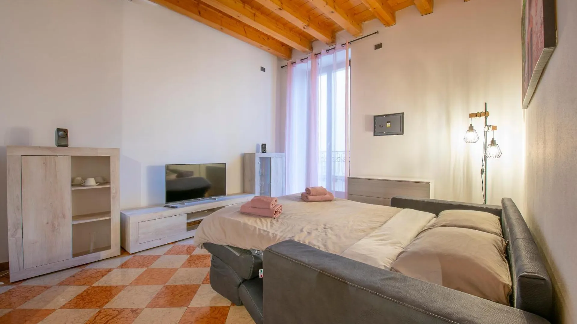 Palace Home Mazzini Verona Center