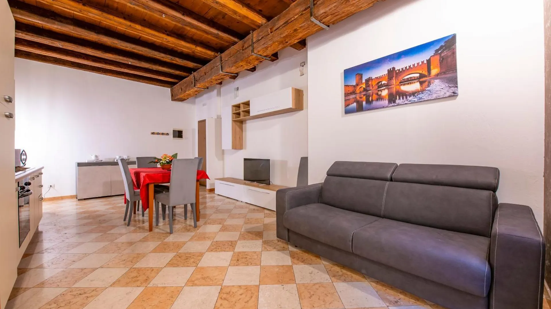 Palace Home Mazzini Verona Center