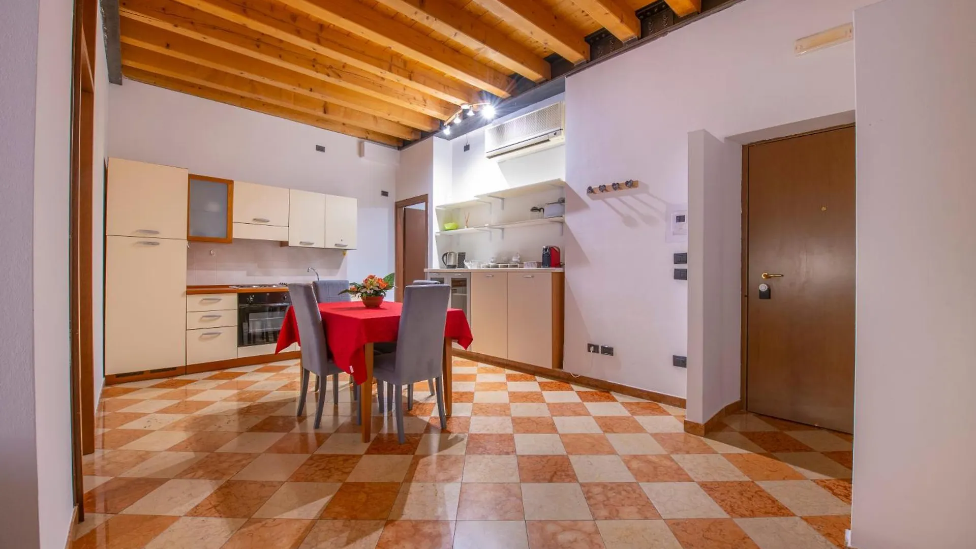 Apartment Palace Home Mazzini Verona Center Italy