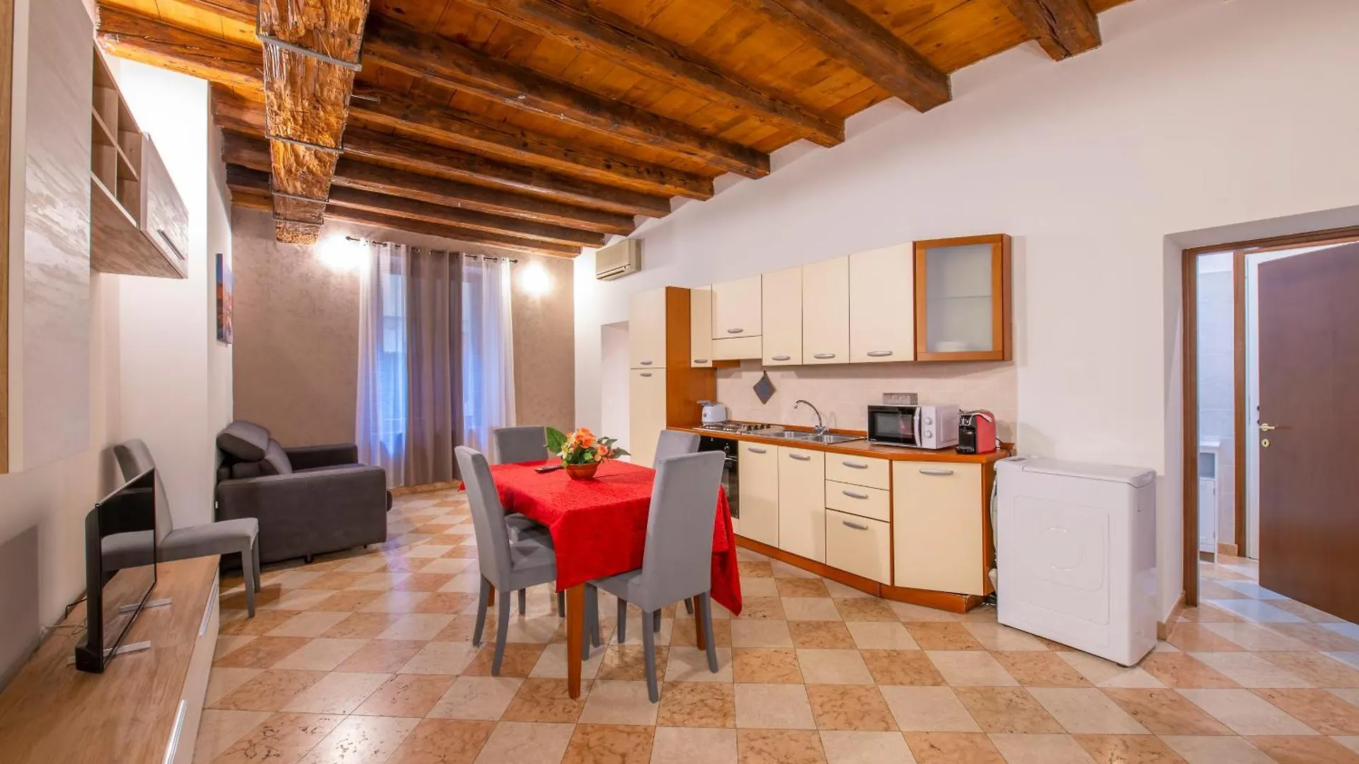 Palace Home Mazzini Verona Center Apartment