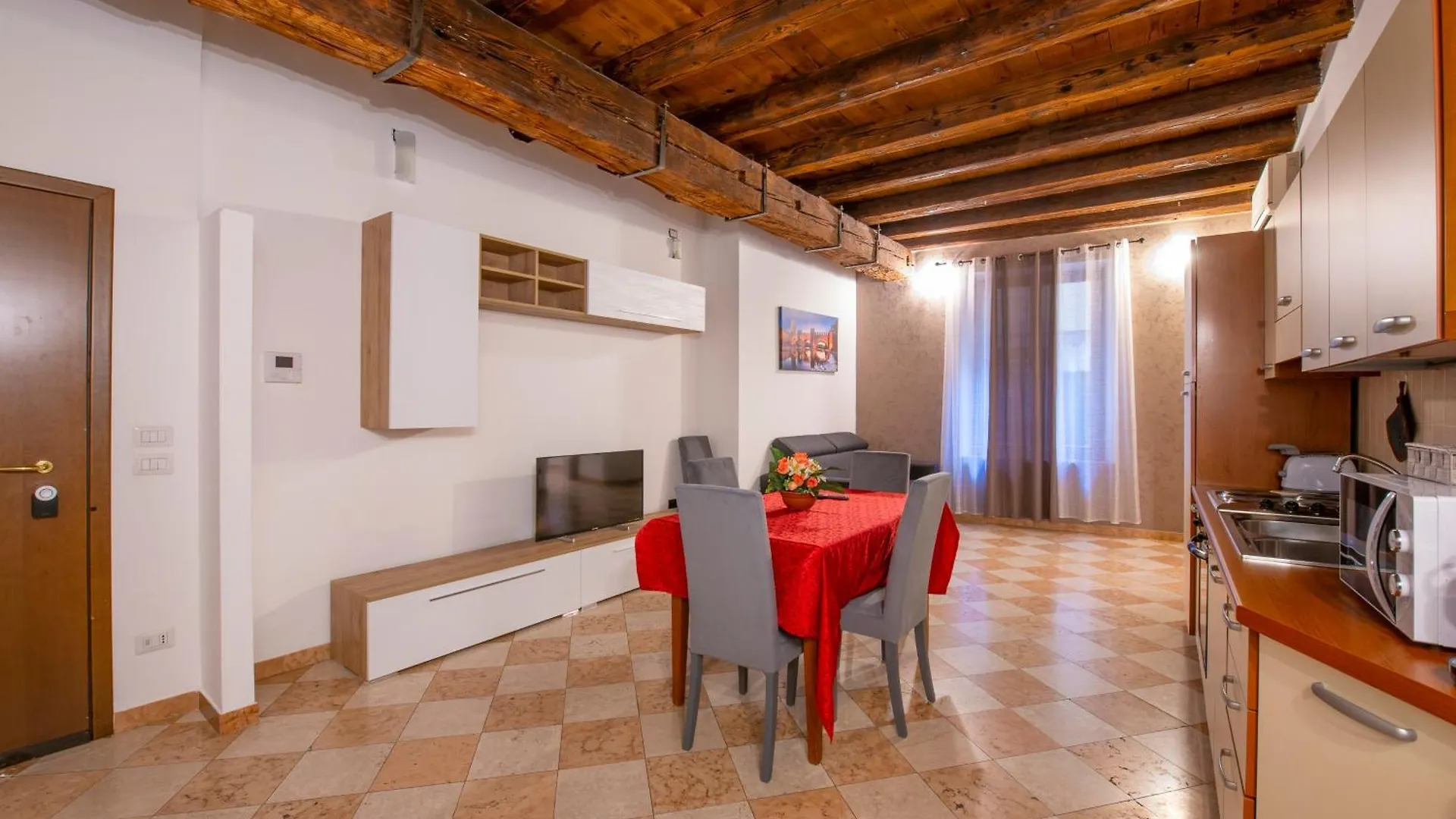 Apartment Palace Home Mazzini Verona Center Italy