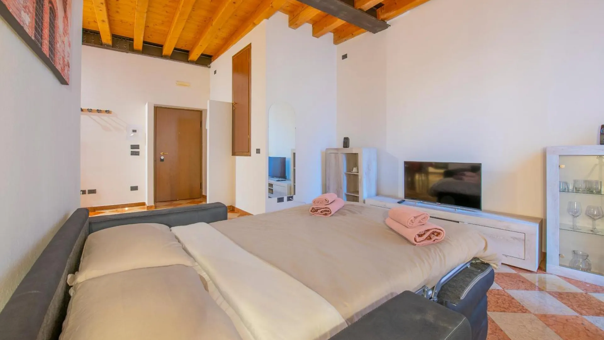 Palace Home Mazzini Verona Center